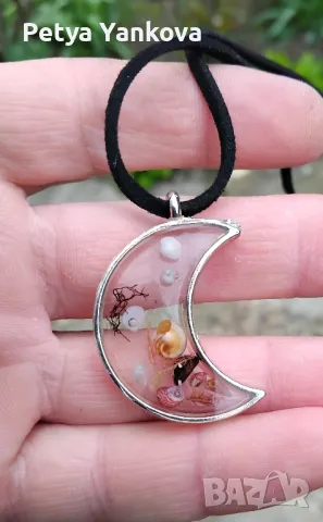 Колие от естествени цветя , снимка 2 - Колиета, медальони, синджири - 46654375