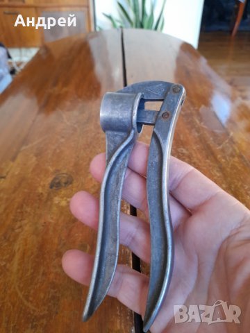 Стара алуминиева преса за чесън #8, снимка 2 - Други ценни предмети - 43561684