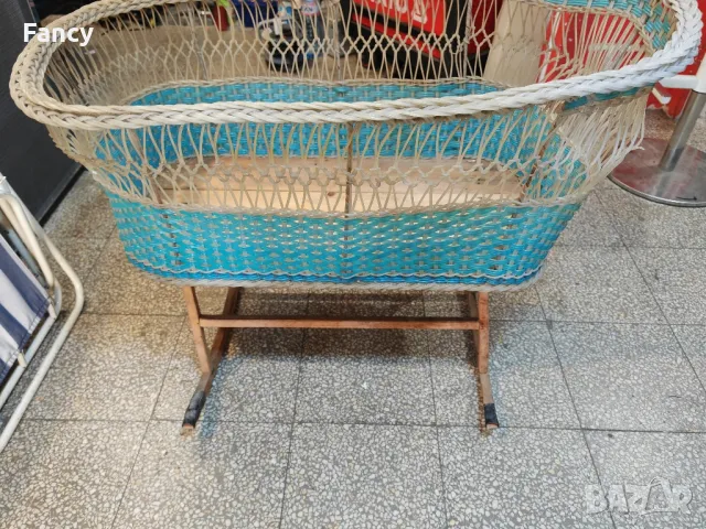 Старо бебешко кошче, снимка 8 - Антикварни и старинни предмети - 47271611