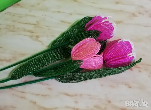 Лалета от мъниста, снимка 2 - Декорация за дома - 21011943