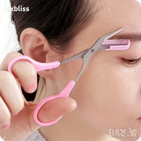 Ножица за подстригване на вежди с гребен