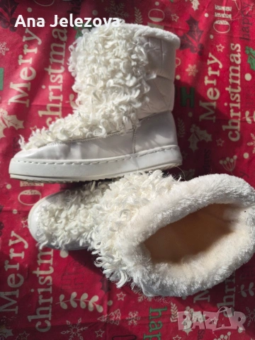 Бели ботуши, снимка 2 - Дамски ботуши - 53306211