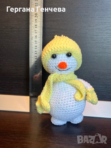 Ръчно плетен снежен човек – уникална декорация или подарък! , снимка 5 - Играчки за стая - 52536498