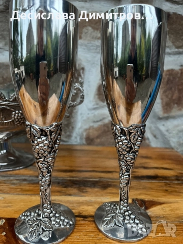 Декоративен посребрен комплект купа,ваза и 2 чаши отлично състояние, снимка 4 - Арт сувенири - 52100481