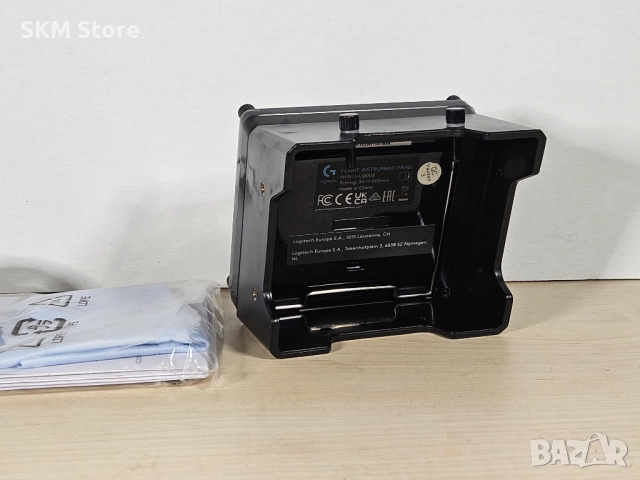 Logitech G Flight Instrument Panel реализъм, който променя симулацията, снимка 2 - Джойстици и геймпадове - 52669799