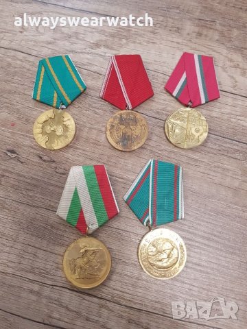 Различни ордени , медали , значки