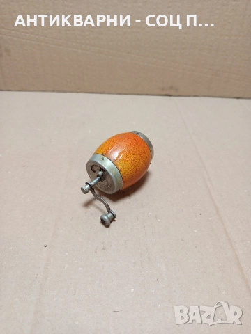 Соц Стара Малка Мелничка За Черен Пипер Родина. , снимка 3 - Антикварни и старинни предмети - 52957602