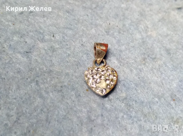 СТАР ЕМАЙЛИРАН МИНИАТЮРЕН СЪРЦЕВИДЕН СРЕБЪРЕН МЕДАЛЬОН СРЕБРО 925 с ИСКРЯЩИ ЦИРКОНЧЕТА 50059