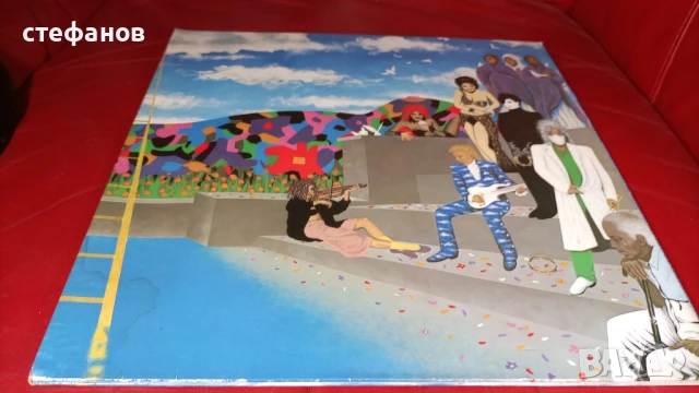 Дългосвиреща грамофонна плоча PRINCE AND THE REVOLUTION „around the world in day”