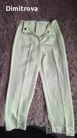 Продавам светло зелен панталон