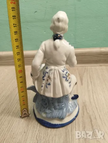 Порцеланова статуетка, снимка 3 - Статуетки - 47736066
