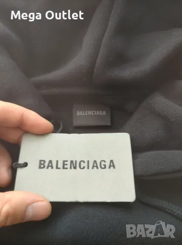 Дамски суичър Balenciaga  с качулка, снимка 3 - Суичъри - 47715300