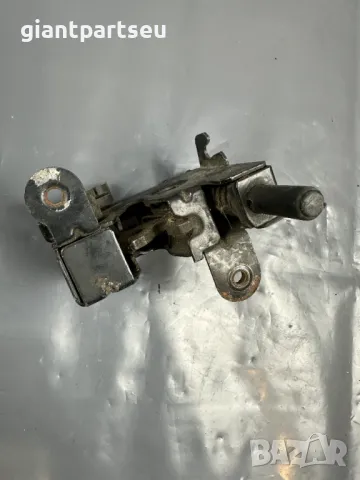 Ключалка Преден Капак за БМВ BMW E65 E66 8240599, снимка 3 - Части - 49137680