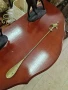 Антикварна голяма английска бронзова обувалка , снимка 2