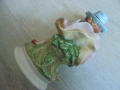№ 8429 Винтидж порцеланова фигурка – Момиче с цветя, снимка 4