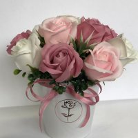 Букет с ароматни сапунени рози, снимка 3 - Декорация за дома - 32962692