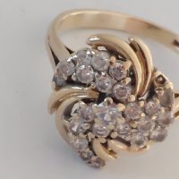 Английски Дамски златен 375 проба пръстен с циркони, снимка 9 - Пръстени - 39351001