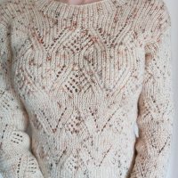 Ръчно плетена блуза, цвят екрю с ажурни мотиви, снимка 5 - Блузи с дълъг ръкав и пуловери - 26678961