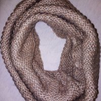 Дамски плетен шал, снимка 2 - Шалове - 40701231
