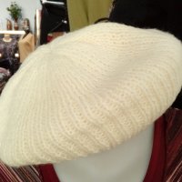 Дамски,ръчно плетени, зимни шапки от вълна,ангора,мохер,мерино, снимка 6 - Шапки - 27564081