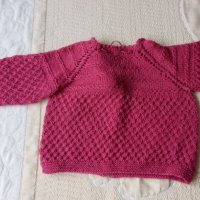 Детска - бебешка лилава жилетка ръчно плетена, снимка 10 - Детски пуловери и жилетки - 28634012