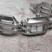 Diesel DZ-5027, часовник гривна, от неръждаема стомана, оригинал, 10 bar water resistant, снимка 1 - Дамски - 27434021