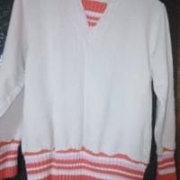 Интересен пуловер, снимка 1 - Блузи с дълъг ръкав и пуловери - 27892082