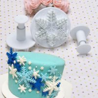 Коледни резци с бутало – снежинки – 3 бр. с 3 различни размера, снимка 1 - Форми - 42959153