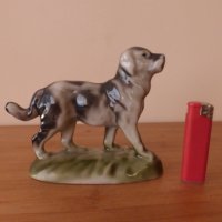 Бъргарска порцеланова фигура Куче 1960 г статуетка, снимка 1 - Статуетки - 44020444