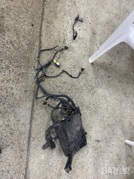 Бушониера тойота аурис 2011 г бушони кабели датчик букси toyota auris, снимка 1