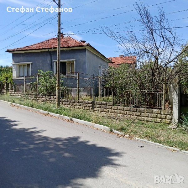 къща на две улици двор 600м2, снимка 1
