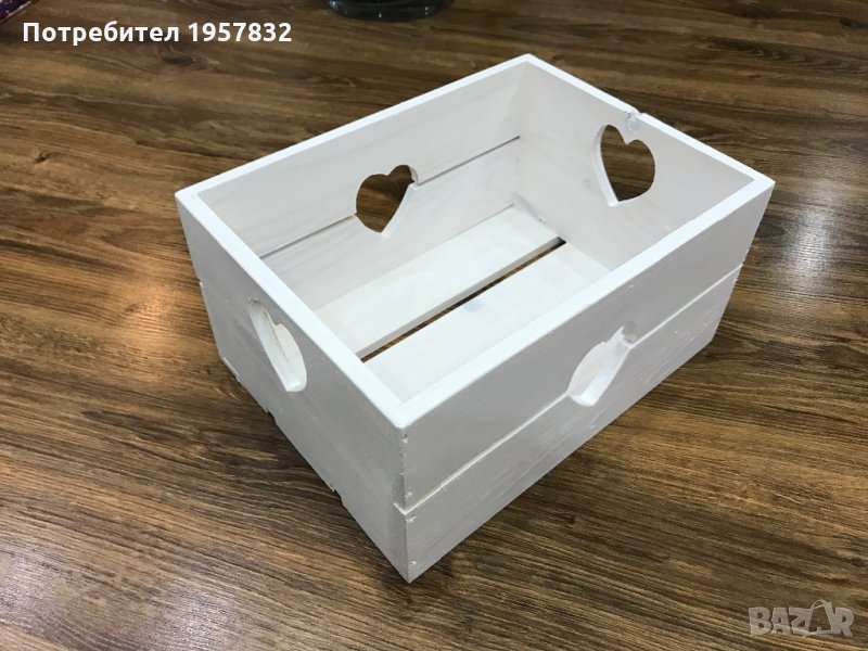 Декоративна дървена щайга със сърчица, снимка 1