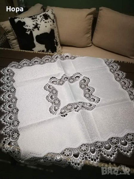 Каре за маса с Брюкселска дантела , снимка 1