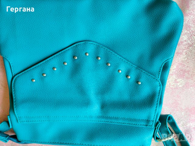 Малка чанта за през рамо, снимка 2 - Чанти - 33283060