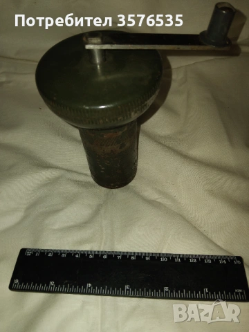 Продавам антична мелничка за кафе и подправки., снимка 2 - Антикварни и старинни предмети - 53145657