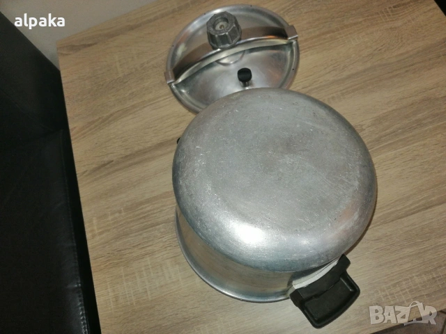 Продавам руска 6-литрова алуминиева тенджера под налягане, снимка 3 - Съдове за готвене - 49143681