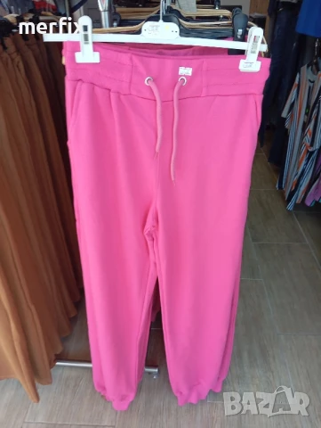 Дамски спортни долници, снимка 2 - Спортни екипи - 50536240