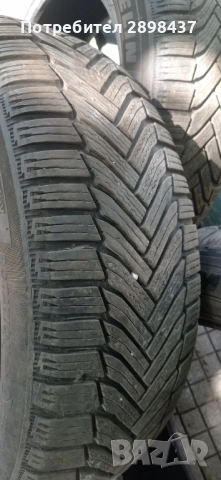 Продавам или заменям 215/60/17, снимка 2 - Гуми и джанти - 53436712