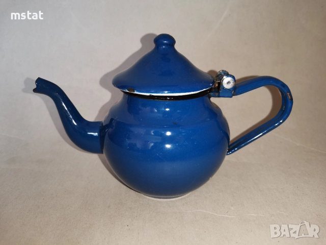 Стар малък емайлиран чайник, снимка 3 - Други ценни предмети - 52017056