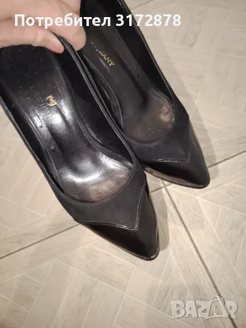 Класически черни обувки с ток