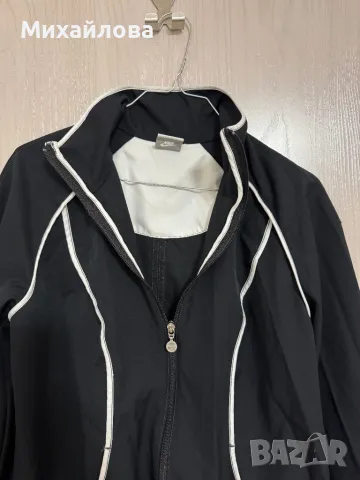 Спортно яке Nike , снимка 2 - Спортни екипи - 50241341