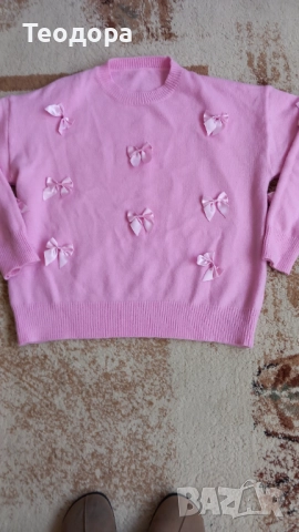 Пуловер с панделки