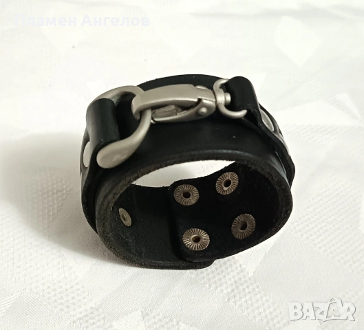 Дамска кожена гривна