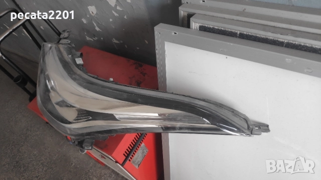 Продавам - оригинален ляв фар за Тойота CHR 2022 г, снимка 3 - Части - 51870809