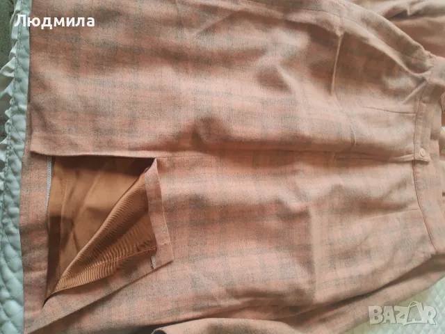 Костюм ,дамски,вълна,фина изработка, снимка 2 - Костюми - 48688073