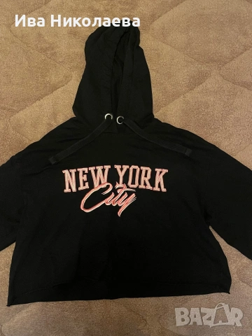 Тениска на H&M с качулка, снимка 2 - Тениски - 53179956