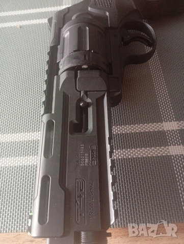 Въздушен револвер Umarex T4E TR 50L Gen2 с лазер, снимка 5 - Въздушно оръжие - 53139881
