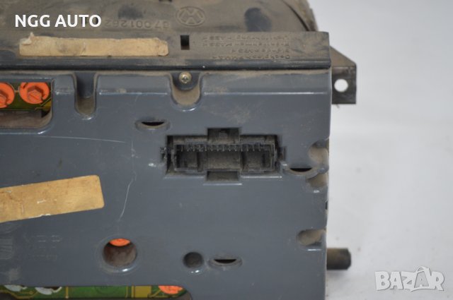 Табло Километраж Speedometer/Instrument Cluster за VW Golf 3 1H6919033E 1H6 919 033 E, снимка 4 - Части - 39770826