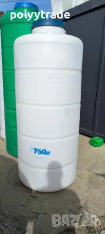 750-Литрови Вертикални Резервори от „Политрейд“ – Идеални за Домашна и Промишлена Употреба!
