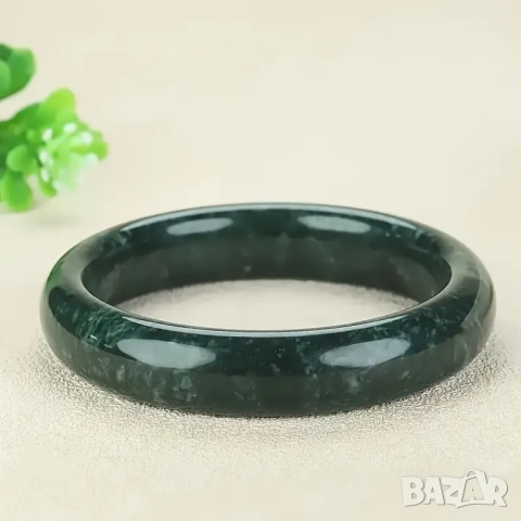 Дамска гревна от зелен нефрит, снимка 2 - Гривни - 43689155